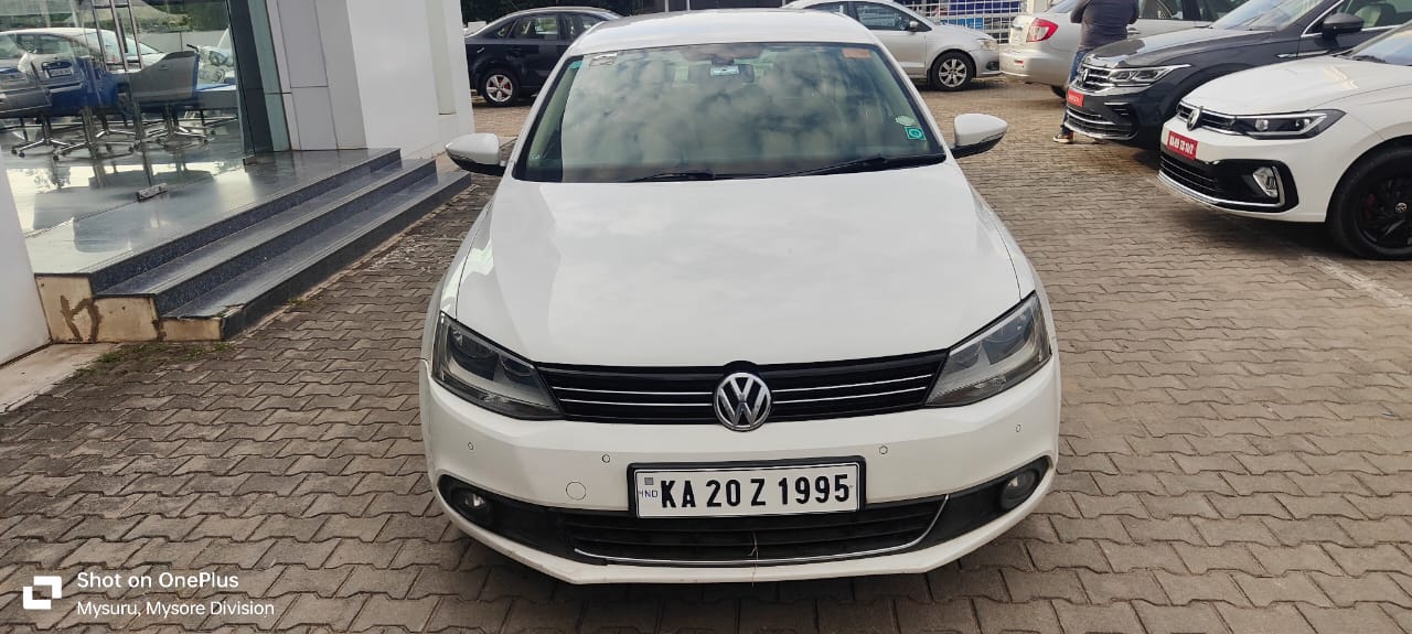 Volkswagen Jetta(2011-2013) Comfortline Tsi